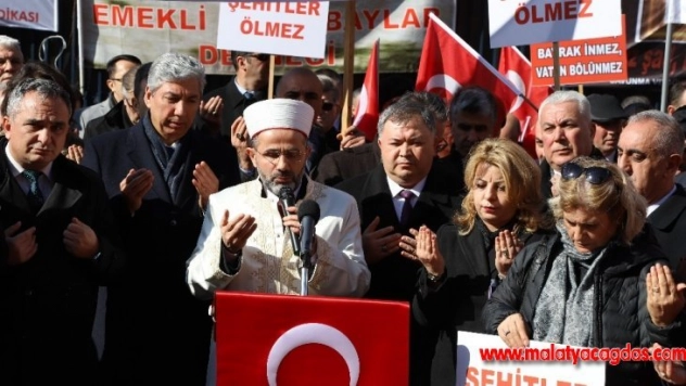 Merasim sokak şehitleri anıldı