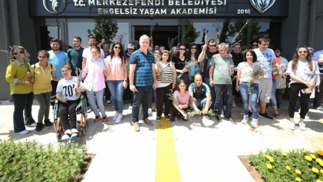 Merkezefendi Engelsiz Yaşam Akademisi kayıtları başladı