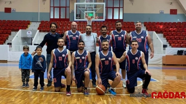 Mersin Barosu Basketbol Takımı Türkiye ikincisi oldu