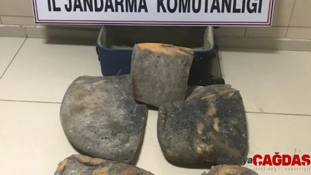 Mersin'de balına kusmuğu operasyonu