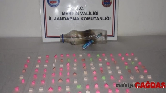 Mersin'de bir otomobilde 117 adet uyuşturucu hap ele geçirildi