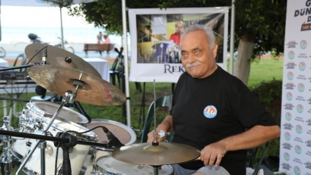 Mersin'deki bateristin rekor denemesi yarım kaldı