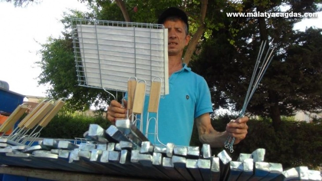 Mesleğini bayramdan bayrama sürdürüyor