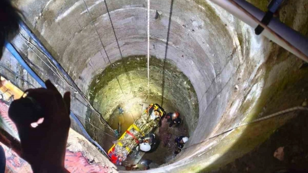 Metrelerce derinlikteki kuyuya düşen genç operasyonla kurtarıldı