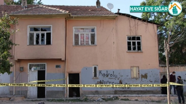 Metruk binaya topları kaçan çocuklar cesetle karşılaştı