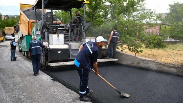 Meydanbaşı Mahallesi'ne Sıcak Asfalt Yapıldı
