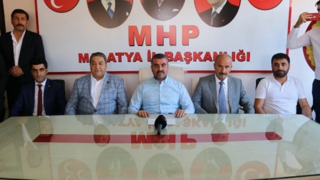 MHP' de bayramlaşma töreni