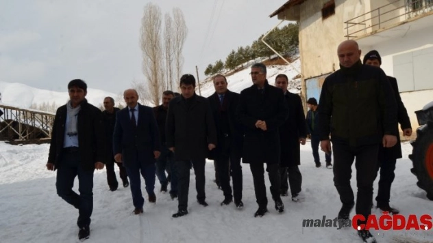 MHP İspir ve Aziziye ilçelerine çıkarma yaptı