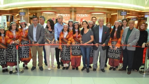 MİAD Sevgi Evleri nden ele emeği sergisi