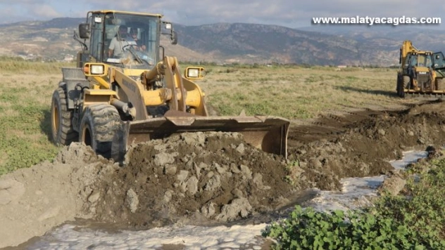 Mileyha sulak alanında açılan kanallar kapatıldı