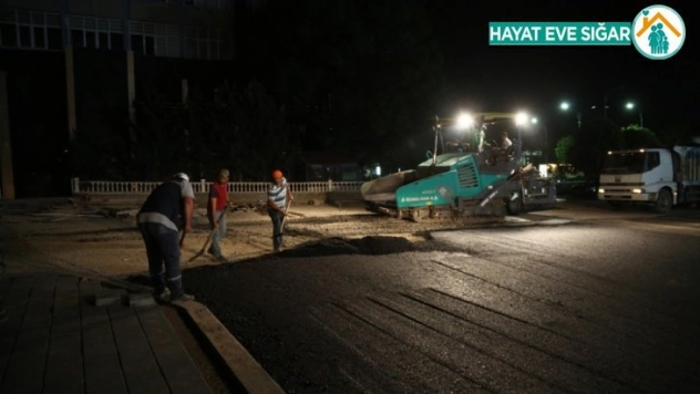 Millet Bahçesi'nin etrafında hummalı çalışma