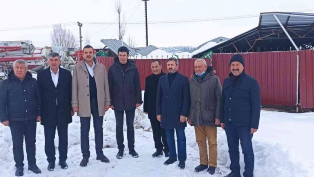 Milletvekili Aydın, Gölbaşı'da kardan zarar gören vatandaşlarla bir araya geldi