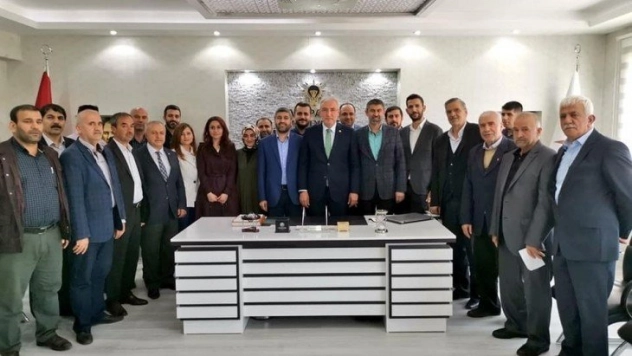 Milletvekili Kahtalı'dan teşkilata teşekkür ziyareti