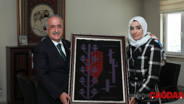 Milletvekili Taşkesenlioğlu, Halı Kilim ve El Sanatları Uygulama Merkezini ziyaret etti