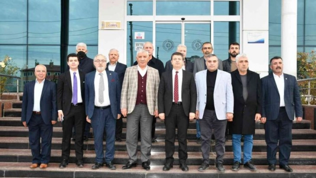 Milletvekili Tutdere, Başkan Uslu ve işadamlarıyla bir araya geldi