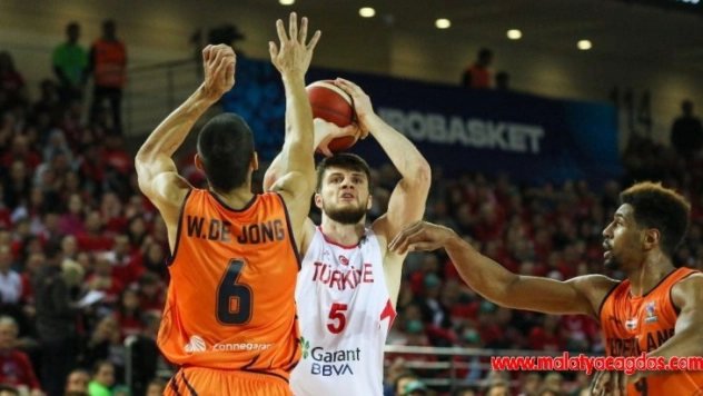 Birsen: En iyi şekilde konsantre olup önümüzdeki maçlara odaklanacağız