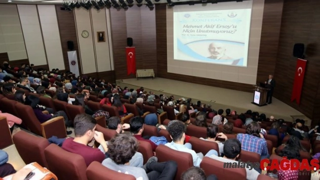 Milli şair Mehmet Akif Ersoy anıldı