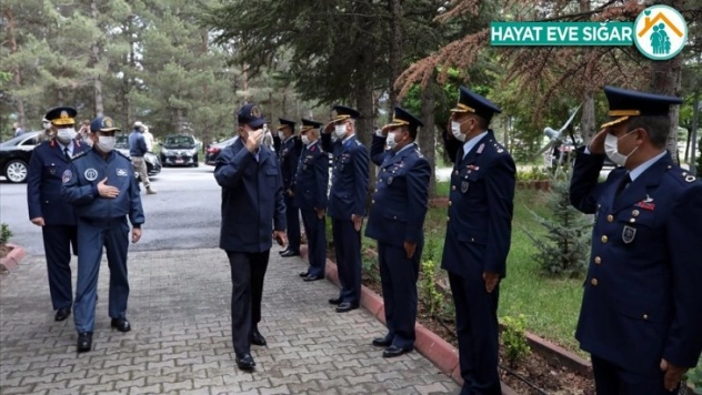 Milli Savunma Bakanı Akar: '1 Ocak'tan itibaren Irak'ın, Suriye'nin kuzeyinde 1458 terörist etkisiz hale getirildi'