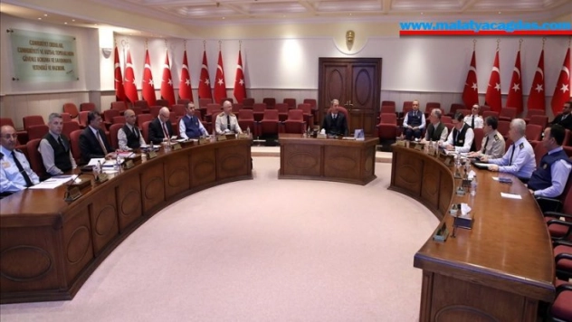 Milli Savunma Bakanlığında 'Korona virüs önlemleri' toplantısı