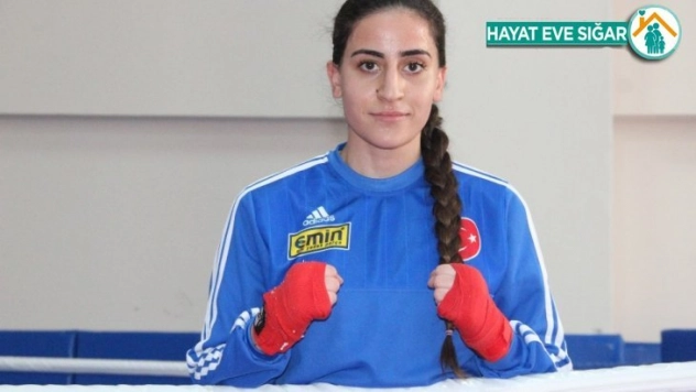 Milli sporculara izin çıktı, şampiyon Gizem ringe döndü