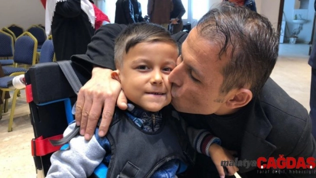 Minik yürekler Kozan'da engelleri aştı