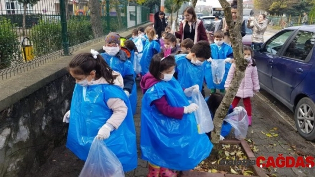 Minikler yeşil ve temiz çevre için kolları sıvadı