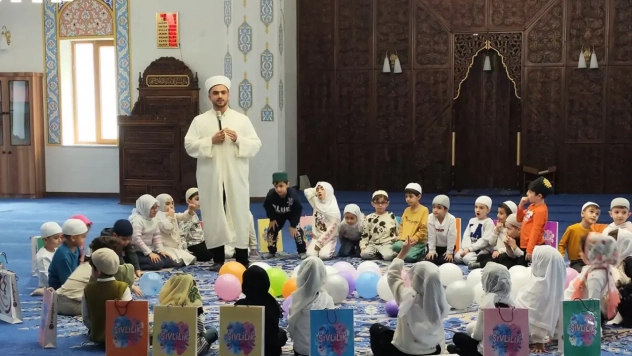 Miniklerden camide anlamlı buluşma