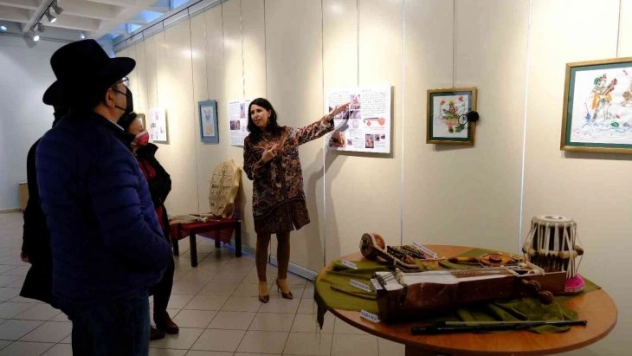 Mitolojideki kadın figürlerini nakışla yansıttı, sergi büyük beğeni topladı