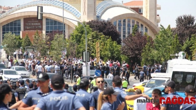 MKE Ankaragücü'nün olağanüstü genel kurulu öncesinde biber gazlı müdahale