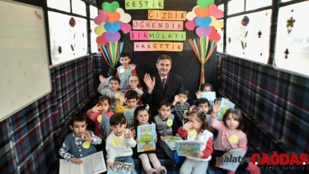 Mobil Okul Öğrencileri karne heyecanı yaşadı