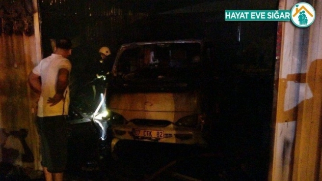 Mobilya atölyesinde patlama sonrası korkutan yangın