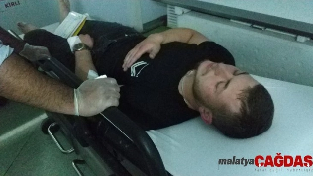 Motosikletin lastiği patladı: 1 yaralı