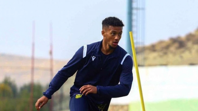 Mounir Chouiar Galatasaray maçında yenen taraf olmak istiyoruz