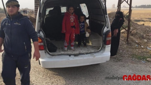 593 Suriyeli gönüllü şekilde Tel Abyad'daki evine döndü