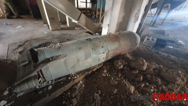 11 adet patlamamış eski uçak mühimmatı imha edildi