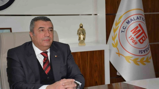 Özcan: 'Zor şartlara rağmen 303 milyon dolarlık kayısı ihracatı gerçekleştirdik'