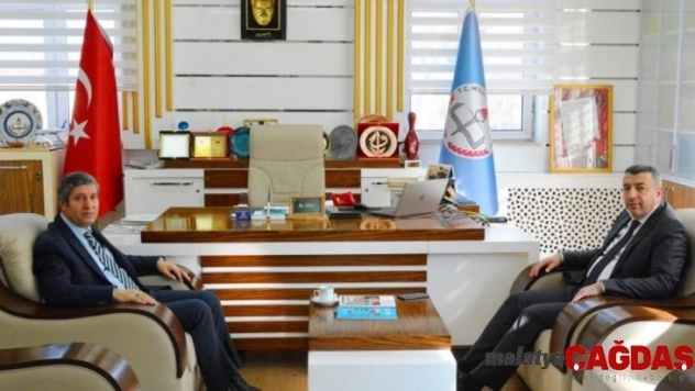 Özcan'dan Müdür Tatlı'ya ziyaret