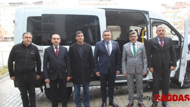 MTSO İl Emniyet Müdürlüğüne minibüs bağışladı