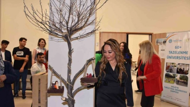 MTÜ'de Sıra Dışı İşler Mezuniyet Sergisi açıldı