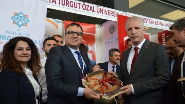 MTÜ İpekyolu Kariyer Fuarında    