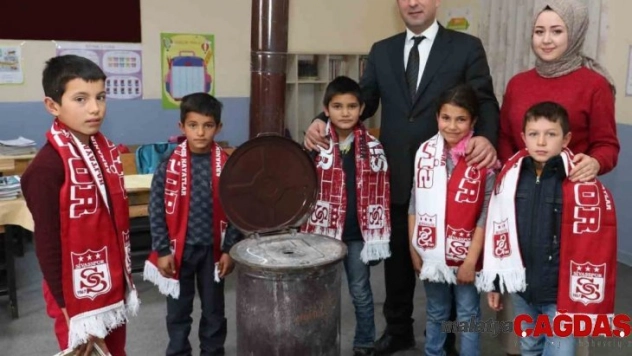 Müdürden öğrencilere maç sözü