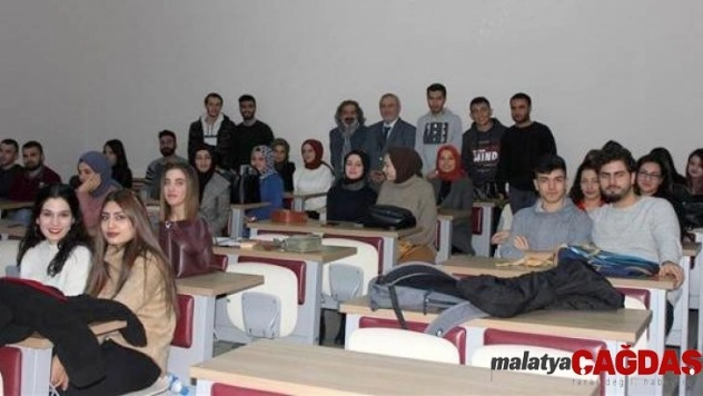 Müftü Çetin Kariyer Planlama ve Geliştirme dersinin konuğu oldu