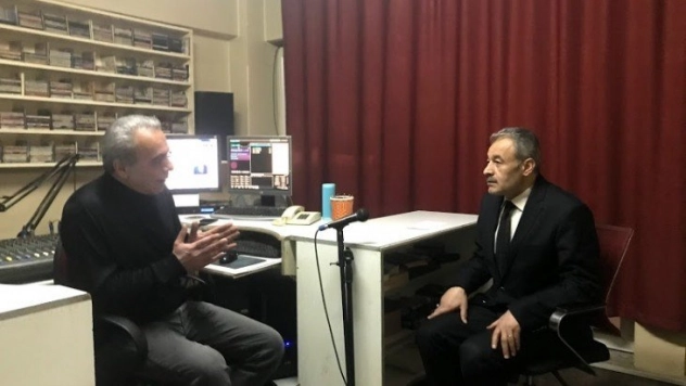 Muhtar Adayı Hanbay Radyo Canlı Yayınına Katıldı