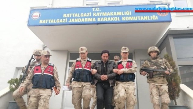 Muhtara, sosyal medyadan hakaret tutuklanması