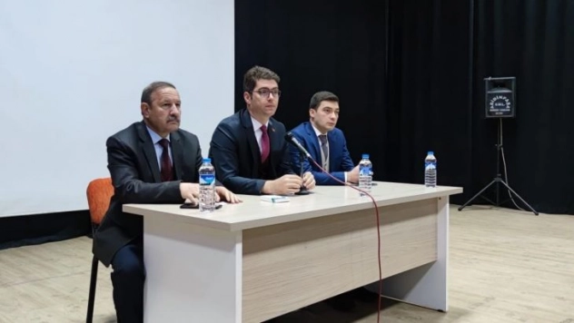 Muhtarlar ile istişare yapıldı