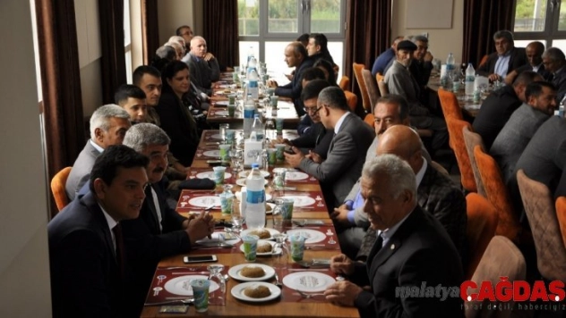 Muhtarlar yemekte bir araya  geldi