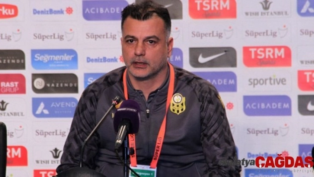 Murat Şahin: '2-1'lik mağlubiyetten maçı çevirip uzatmalarda gol yemek bizi üzdü'