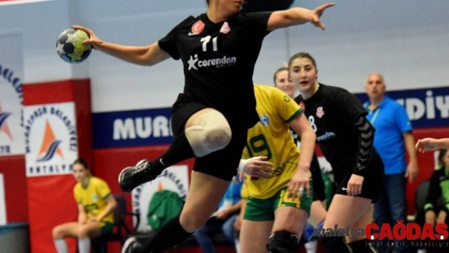 Muratpaşa Kadın Hentbol Takımında galibiyet sevinci