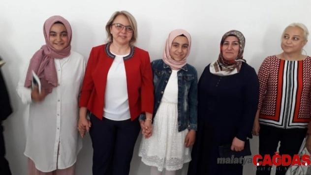 Muş Belediyesine ait bilgi evlerinde yaz kursu etkinliği