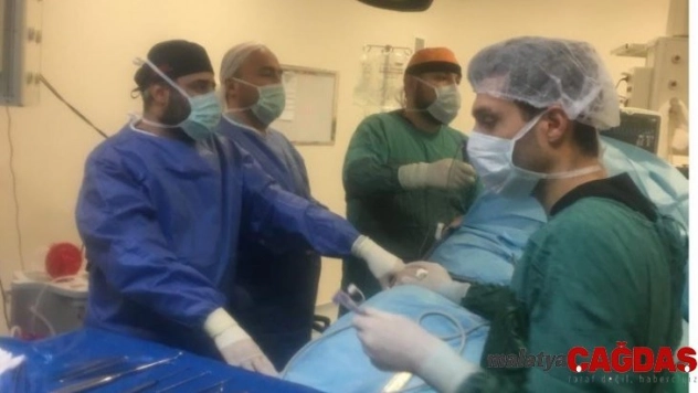 Muş'ta kapalı yöntem ortopedik ameliyatlar yapılıyor